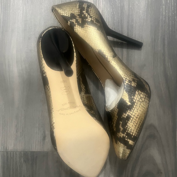 Via Spiga Gold and Black Snake Print Heels - Picture 2 of 3
